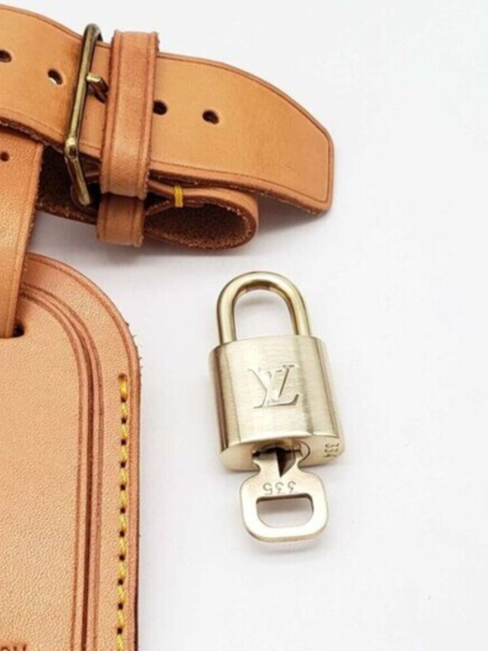 🔐 100% Authentic Louis Vuitton Name Tag / Luggage Tag with Gold Padlock - Picture 4 of 12